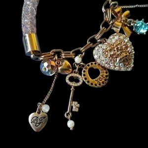 Betsey Johnson Pavé Stone Heart Charm Bracelet - EPC